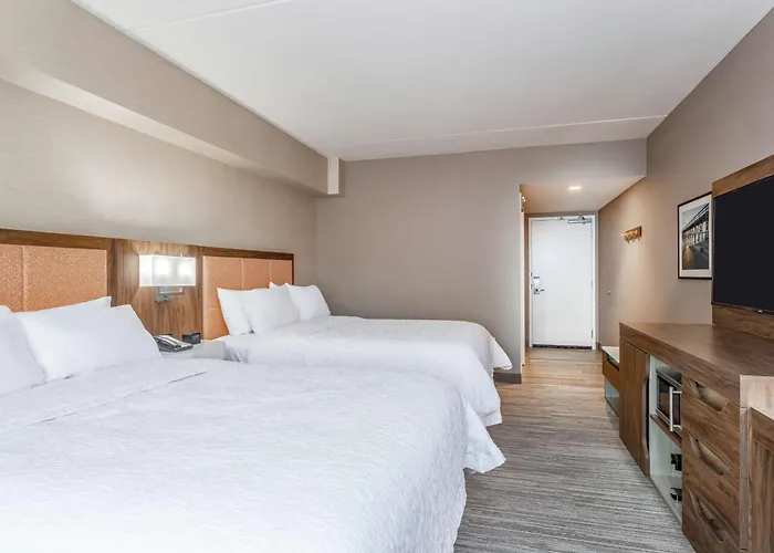 Hampton Inn & Suites Kittery-Portsmouth